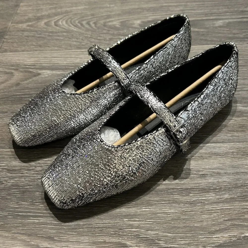 NEW Katy Perry The Evie Mary Jane Flats Size 10 / 40 Silver Metallic Memory Foam